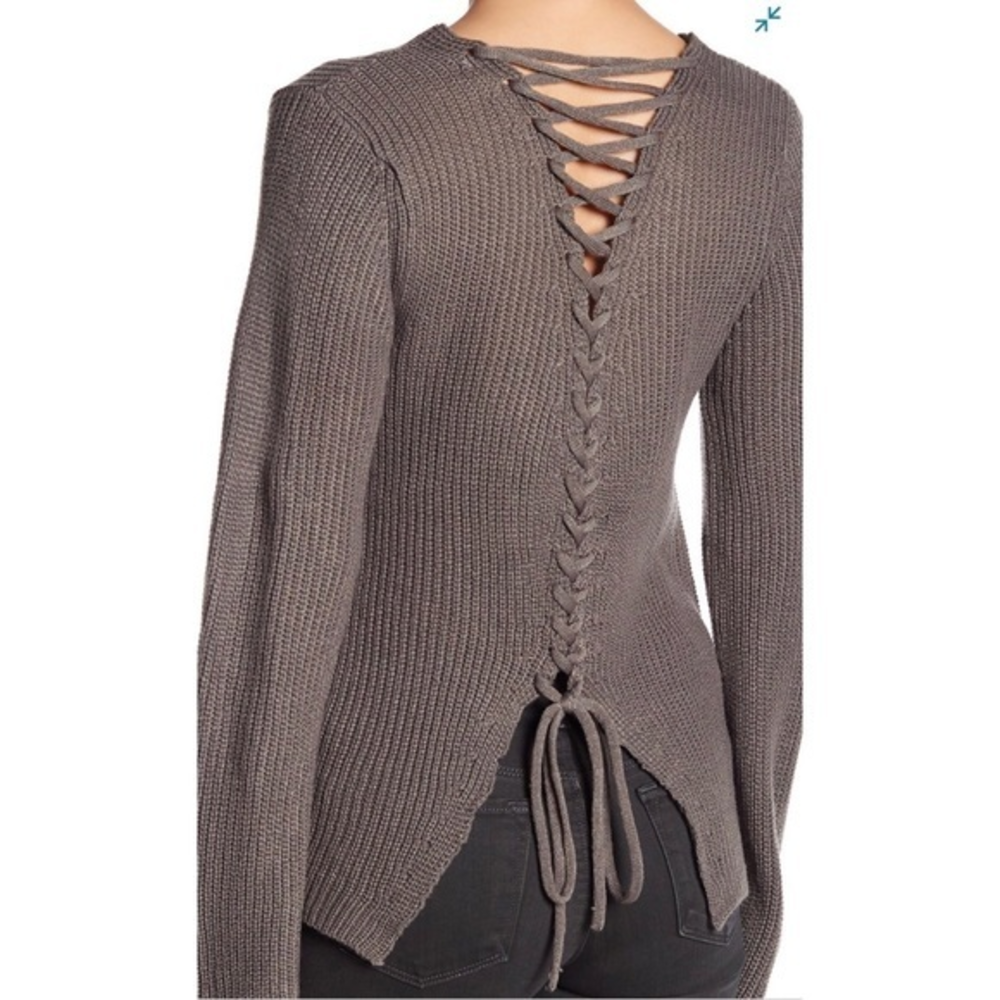 ASTR The‎ Label Back Tie Sweater M